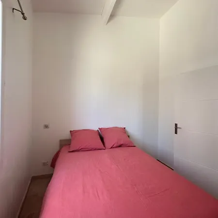 Appartement Avec Vue Sur L Eglise Des Saintes Exterior photo