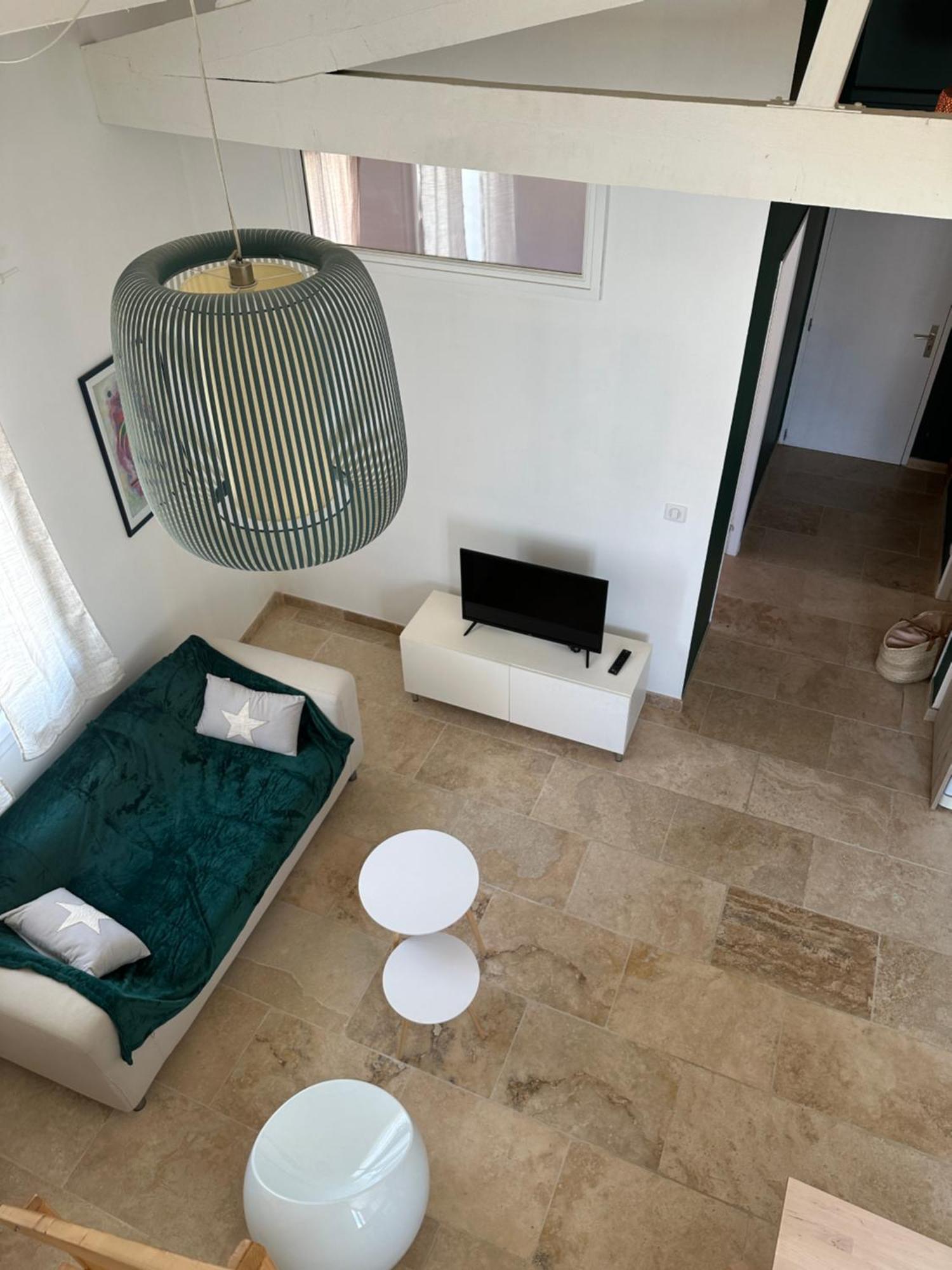 Appartement Avec Vue Sur L Eglise Des *